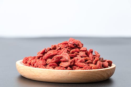 枸杞大的好还是小的好（宁夏枸杞大的好还是小的好）