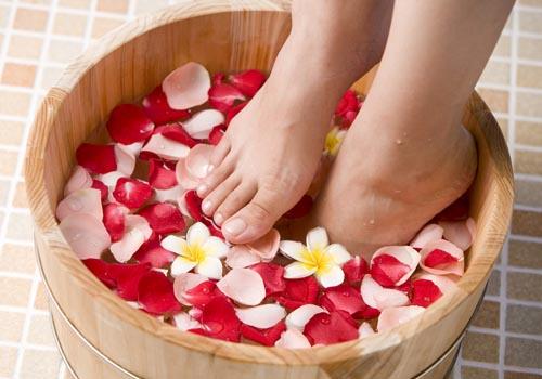 喝酒后可以泡脚吗 喝酒后能泡脚么