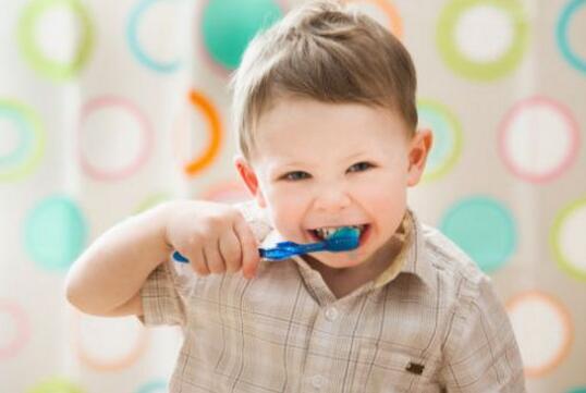 小孩刷牙要用牙膏吗 宝宝刷牙需要用牙膏吗