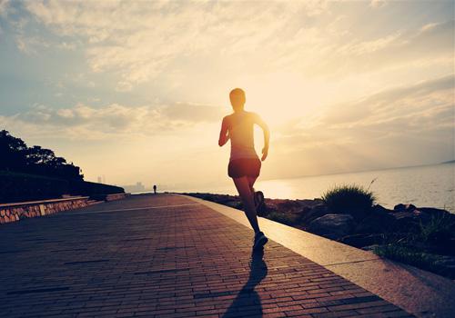 长跑前为什么需要热身 长跑前要热身吗