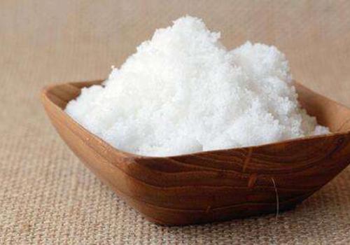 炒菜早放盐有什么危害 炒菜很早放盐会怎么样