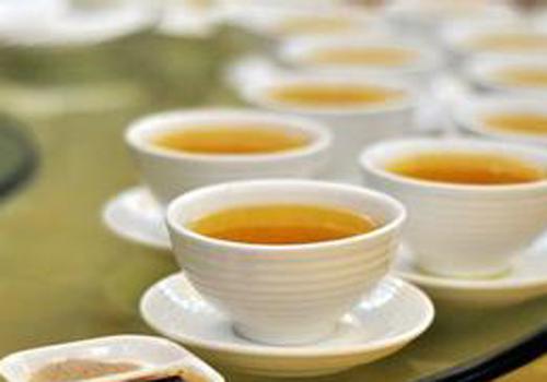 长痘痘喝什么茶排毒 喝茶长痘痘是排毒