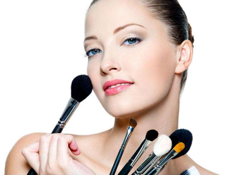 荨麻疹可以化妆吗（急性荨麻疹能化妆吗）