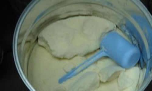 奶粉变质是什么样子(奶粉变质是什么样子的照片)