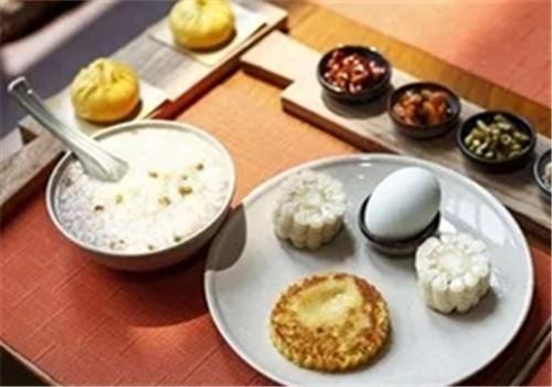 熬夜第二天怎么保持精神（熬夜第二天怎么保持精神充沛）