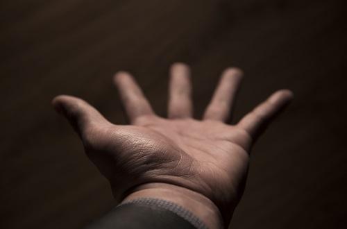 灵道的准确位置图和作用（灵道的准确位置图和作用按摩好处手法）