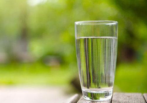 白开水要这么喝 祛斑不长痘，比燕窝还养人