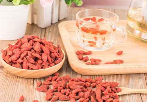 冬季养生吃什么好（冬季养生吃什么好不上火）