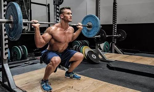 负重深蹲会影响身高吗（深蹲可以负重吗）