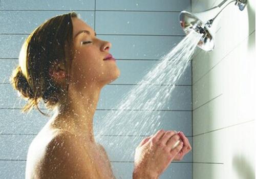 女性洗澡要注意什么（女性洗澡要注意什么事项）