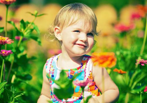 一岁宝宝能吃盐吗 一岁宝宝能吃盐吗什么时候能正常吃糖