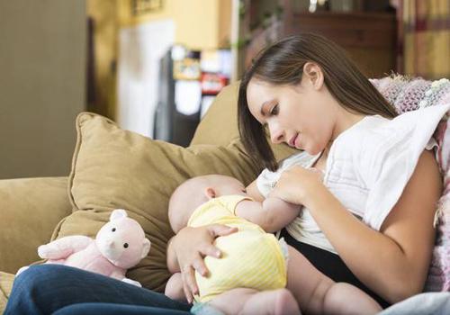 产后吃什么下奶快 产后吃什么下奶快而且奶多