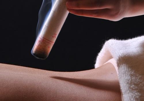 气血不足艾灸哪里（气血不足艾灸哪里效果最好）