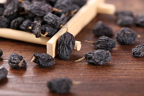 黑枸杞女人可以吃吗 黑枸杞女人能吃吗