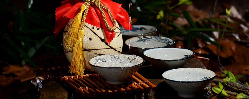 痛风患者可以喝药酒吗（痛风能不能喝药酒）