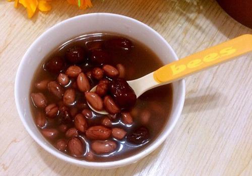 经期子宫排毒吃什么（经期子宫排毒吃什么好）