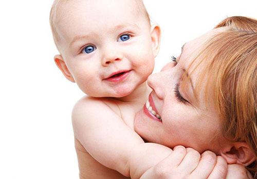 冬天宝宝发烧怎么散热（宝宝冬季发热怎么散热）