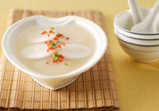 病毒性肠胃炎吃什么(病毒性肠胃炎吃什么抗病毒的药)