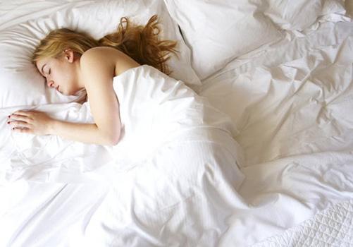 女人贫血会引起失眠吗（女人贫血会影响失眠吗）