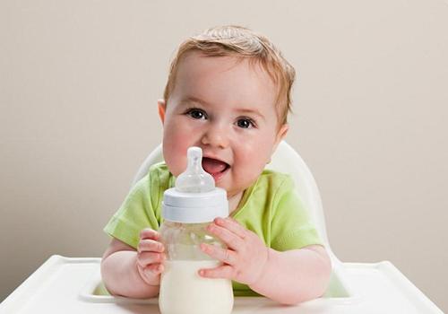 冲奶粉起泡泡怎么回事（冲奶粉起泡泡怎么办?）