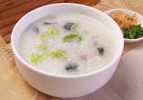 春天感冒咳嗽吃什么好（春天咳嗽喝什么好）