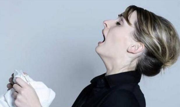 过敏性鼻炎按摩哪里（过敏性鼻炎按摩什么地方）