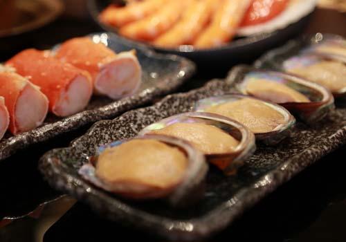 哺乳期可以吃海鲜吗（哺乳期可以吃海鲜吗宝宝一个月）