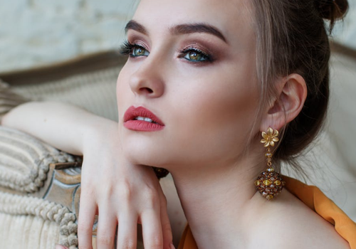 清宫后第一次来月经肚子疼正常吗（清完宫第一次来月经肚子疼）