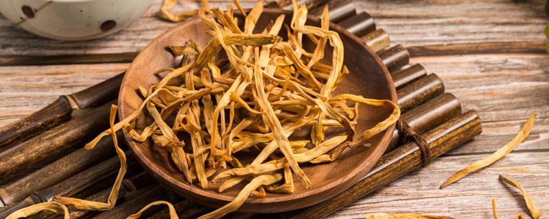 黄花菜为什么吃干的 黄花菜为什么吃干的还是脆的