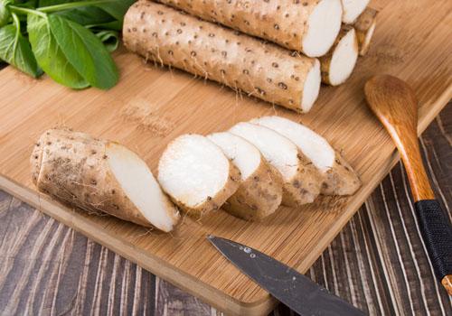 山药表皮发绿是怎么回事（山药表皮发绿是怎么回事儿）