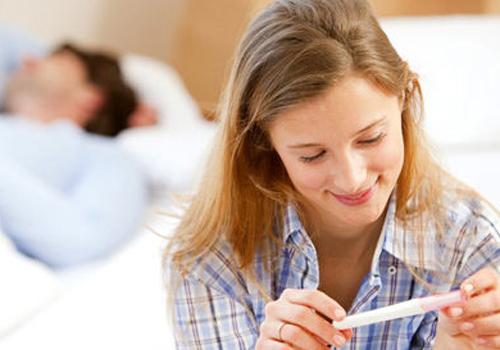 酒后怀孕的孩子能要吗 男人酒后怀孕的孩子能要吗