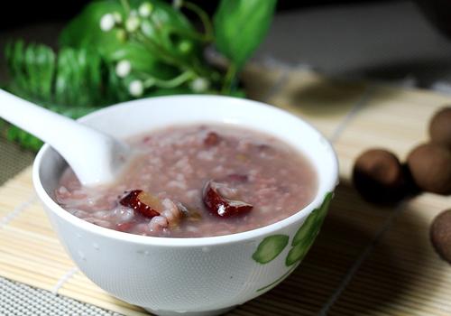 女人宫寒吃什么食物好 女人宫寒吃什么食物好呢