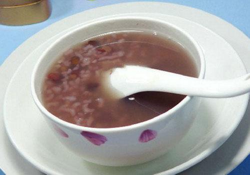 更年期吃什么调理好 更年期吃什么调理好一些