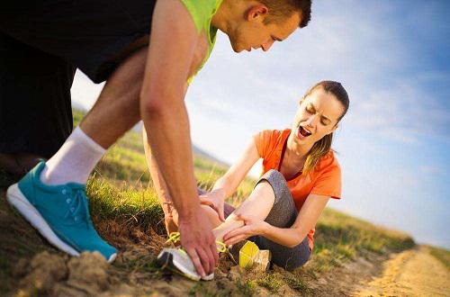 跑步受伤怎么恢复 跑步跑伤了,用什么可以恢复