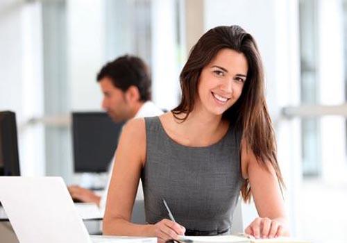 那种坐姿对颈椎不好（坐着对颈椎好的正确坐姿）