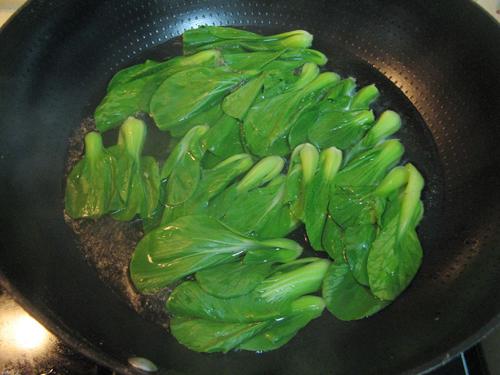 蔬菜焯水好吗 蔬菜焯水的好处及方法