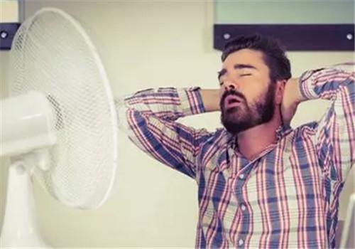 睡觉时张嘴是怎么回事（睡觉张嘴咋回事）