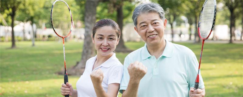 哪些人不适合打羽毛球（有没有不会打羽毛球的人）