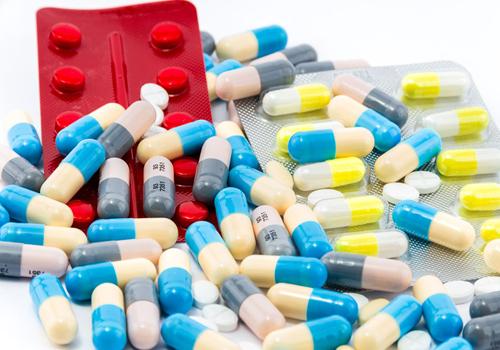 上吐下泻没有药怎么办 上吐下泻没有药怎么办最快的方法