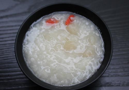 熬夜喝什么粥最好（熬夜的人喝什么粥最好）