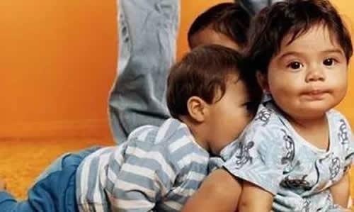 宝宝咬人怎么办 8个月宝宝咬人怎么办