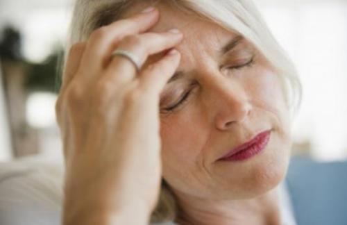 夜间低血糖的危害(夜间易出现低血糖的人应如何防范)