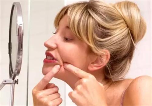 有哪些习惯导致一个人变丑（一个人越变越丑是什么原因）