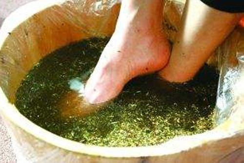 中药熬完后药渣怎么办 中药熬好后药渣要马上倒出来吗