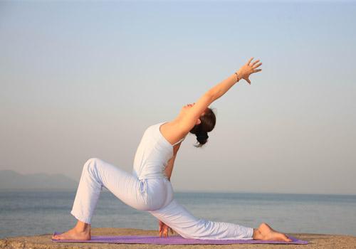 练瑜伽不出汗能减肥吗(练瑜伽每天出汗多,但不减重)