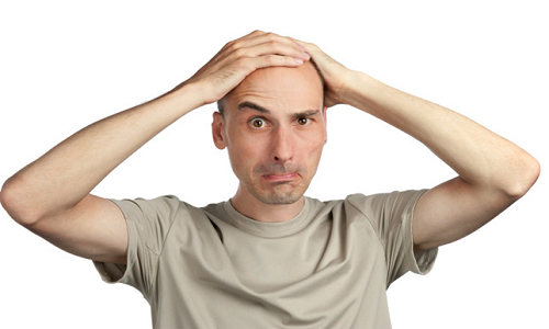 男人秃头是什么原因 男人秃头是什么原因造成吃什么好