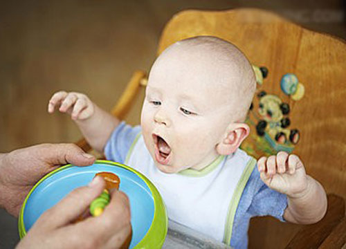 如何给宝宝添加辅食 如何给宝宝添加辅食崔玉涛