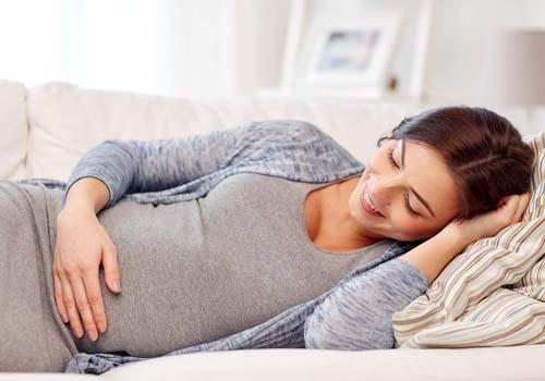 孕妇晚上睡不着怎么办(孕妇晚上睡不着咋回事)