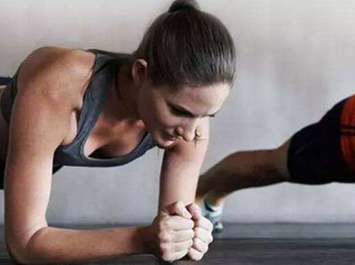 做平板支撑头疼 为什么做平板支撑头会疼