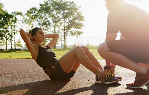 仰卧起坐正确做法大揭秘 仰卧起坐的步骤